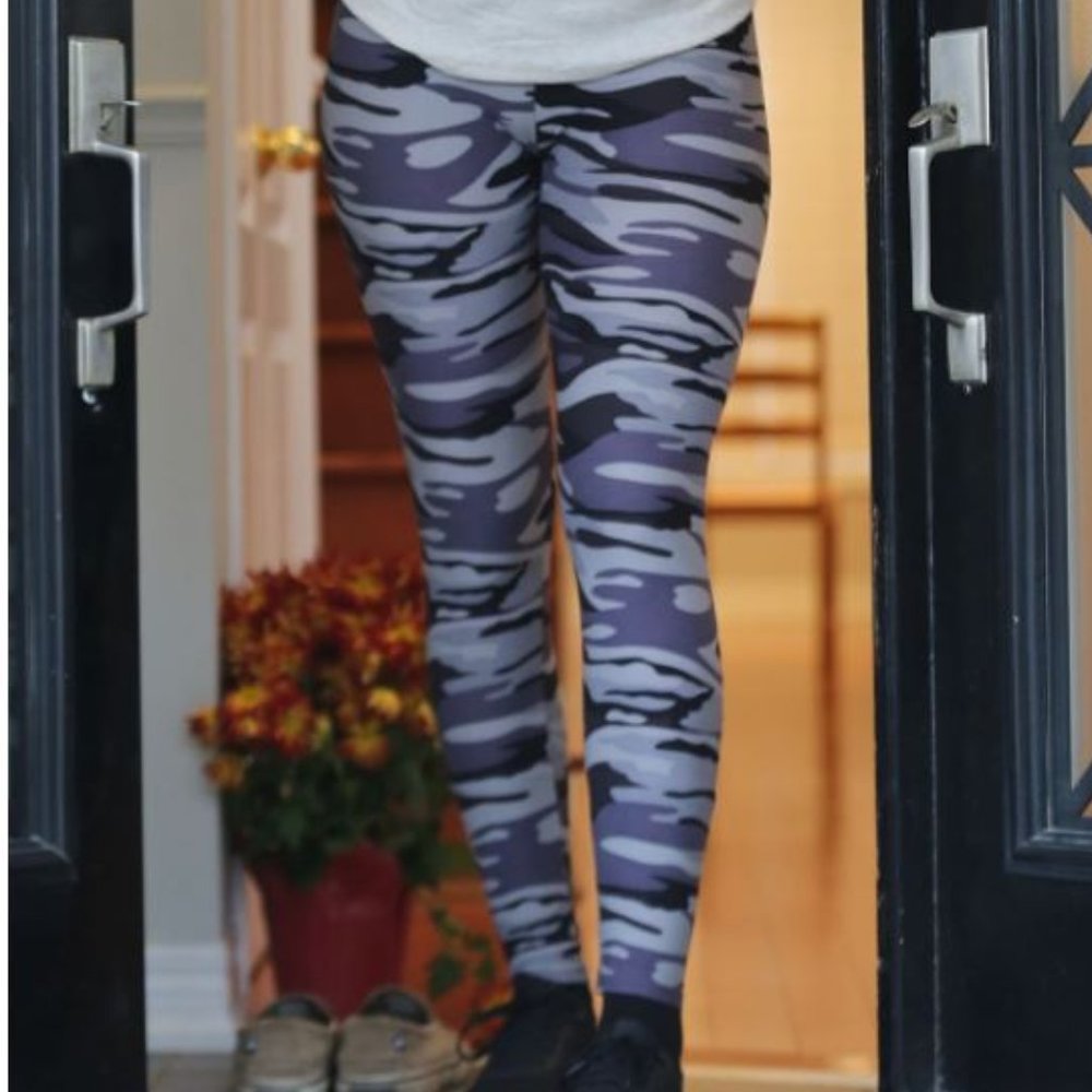 NWT Comfy leggings Camo Full Length Leggings - Picture 4 of 6